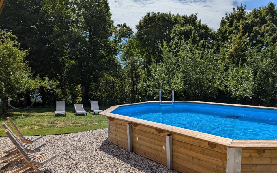 BAZEN HIŠA NA RAVNAH